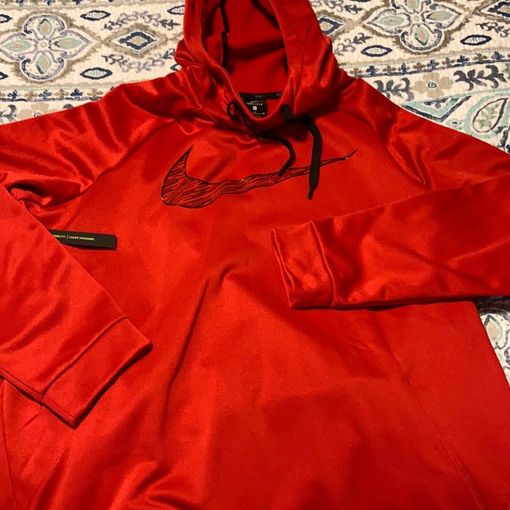 Nike Dri-Dit men’s hoodie